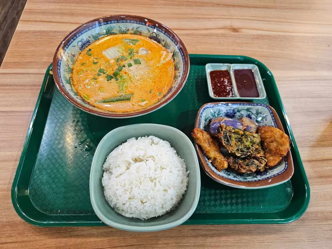 Late Night Restaurants in Singapore for Supper Lovers Dou Yong Tau Foo